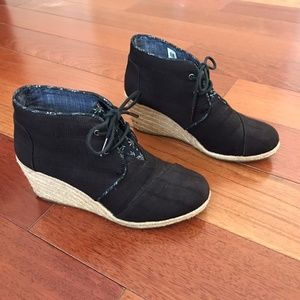 Toms Black Canvas Raffia Wedge Espadrille Lace Up Booties 8